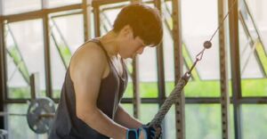 tricep extension 拉帶三頭肌伸展運動